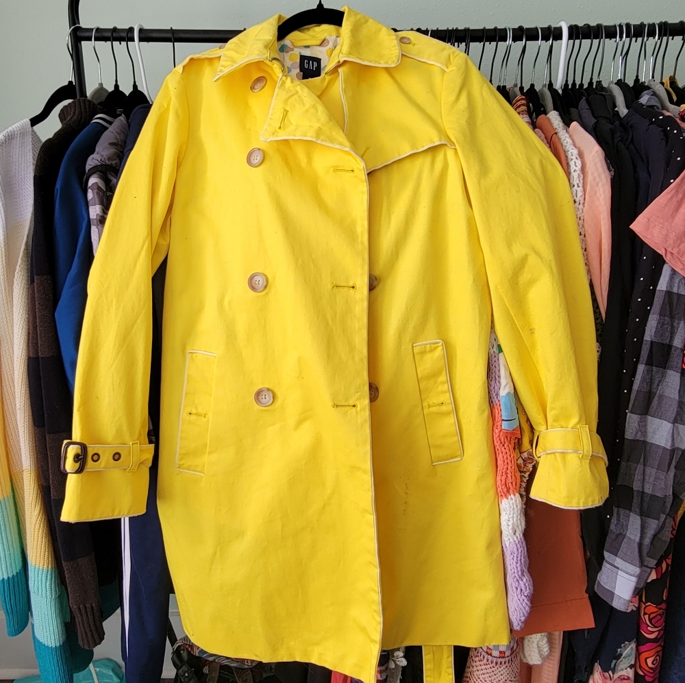 Vintage GAP yellow trench coat size M